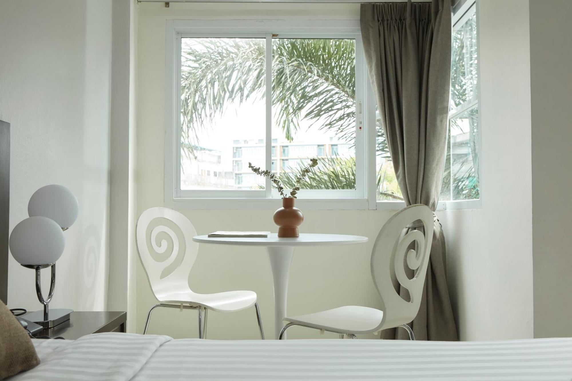 Rhienchai Place Hotel Surat Thani Exterior foto