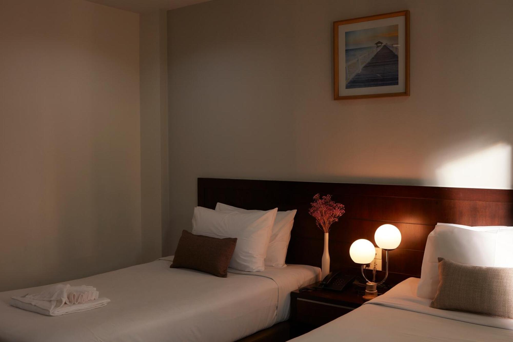 Rhienchai Place Hotel Surat Thani Exterior foto