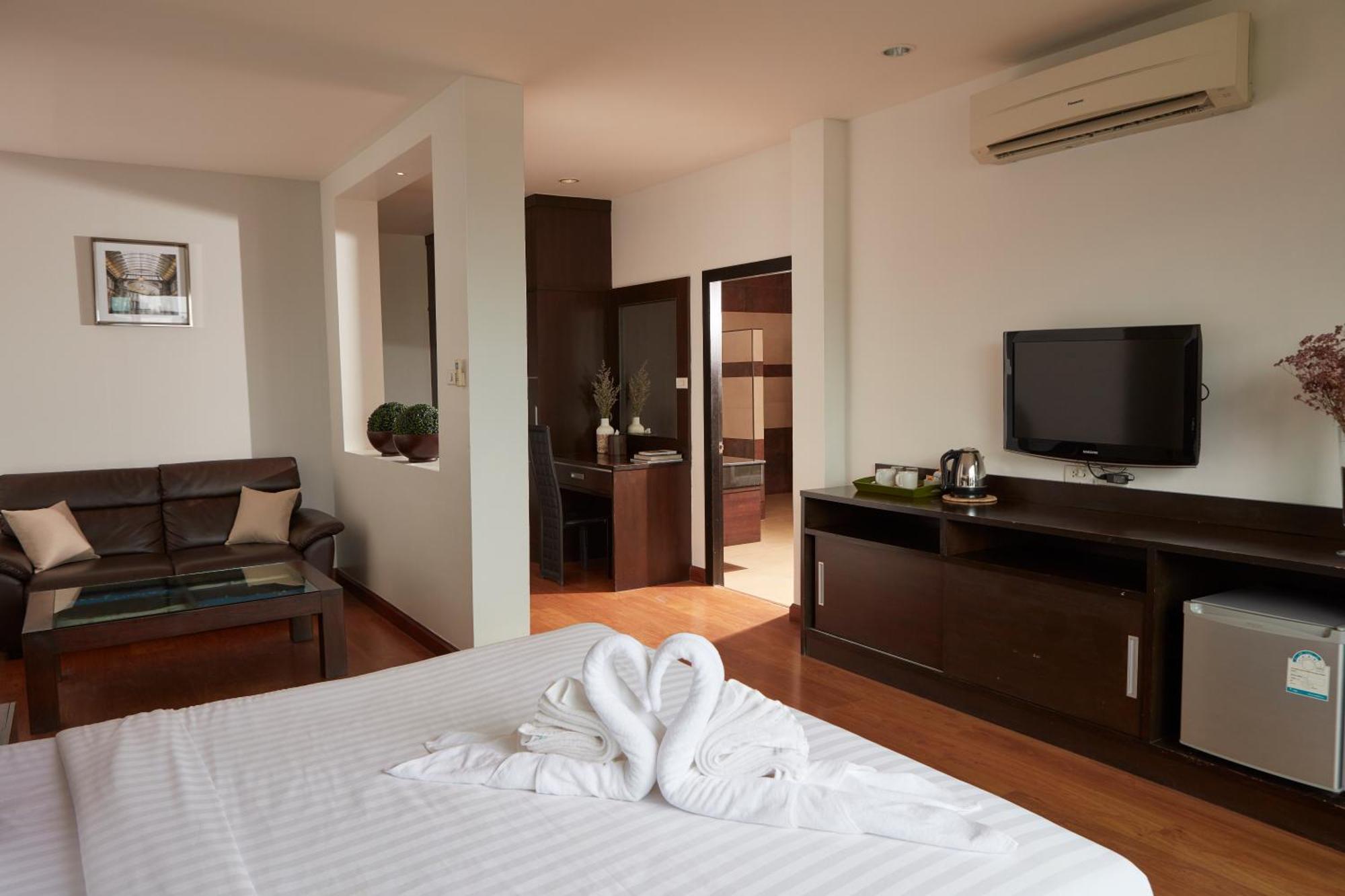 Rhienchai Place Hotel Surat Thani Exterior foto